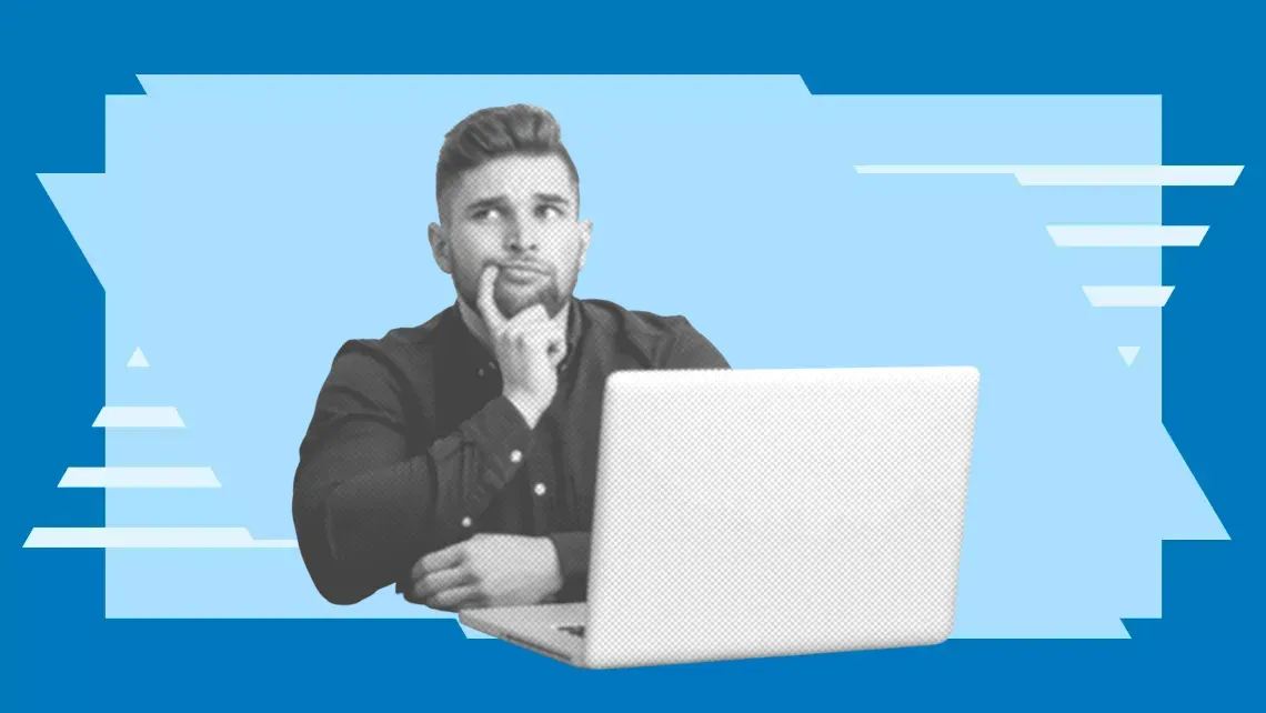 Homme pensif devant un ordinateur portable, se demandant ce qu'est un CRM, sur fond graphique bleu